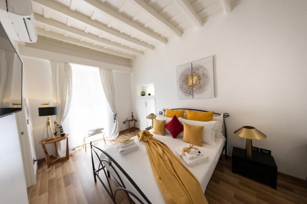 Barcaccia Luxury Suites Róma Kültér fotó