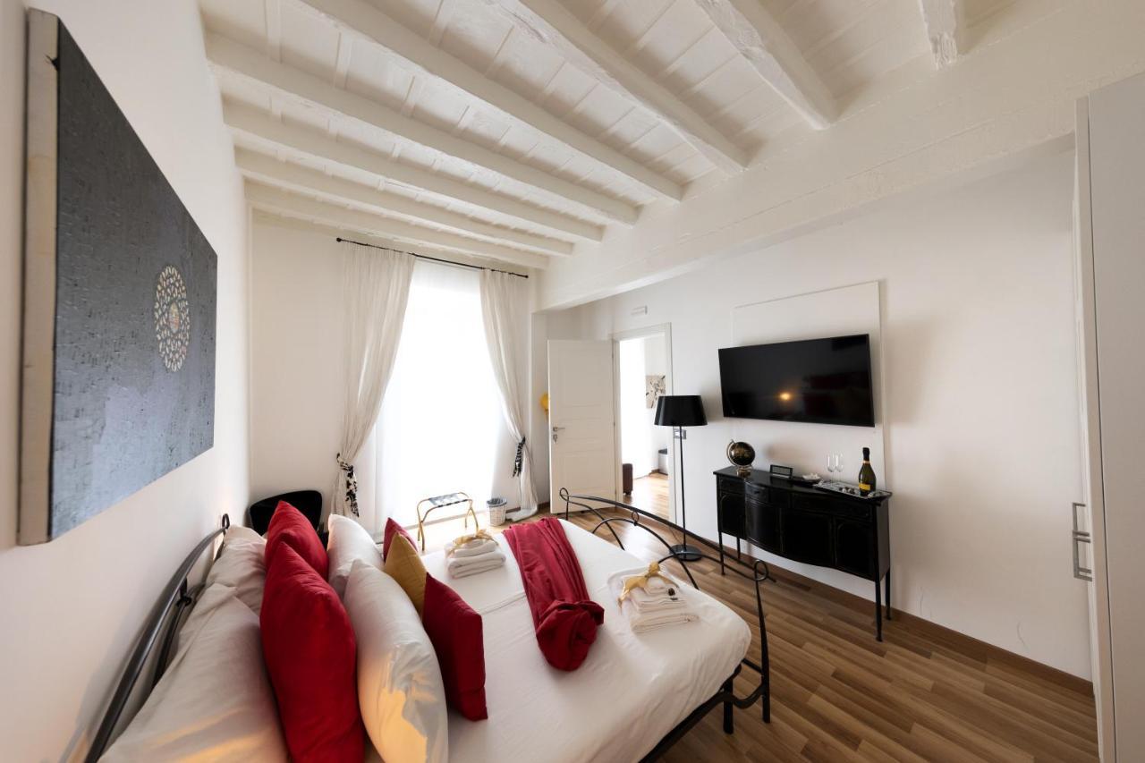 Barcaccia Luxury Suites Róma Kültér fotó